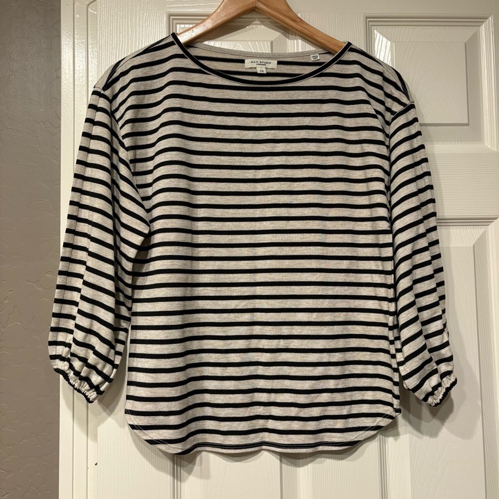 MAX STUDIO Striped Black Cream Top Size M / L 3 Quarter Sleeves Casual Office